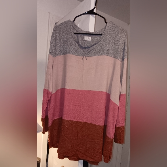 Maurices 24/7 Shirt - Picture 1 of 2